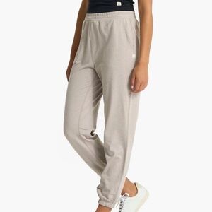Vuori Boyfriend Sweatpant in Oyster Heather Size M